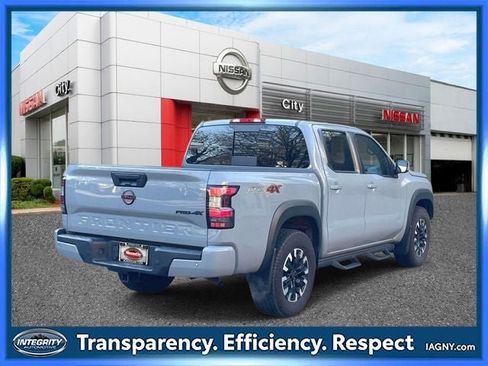 Used 2023 Nissan Frontier PRO-4X w/ Technology Package AWD/4WD image 6
