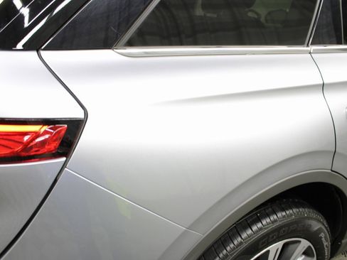 Used 2022 Lincoln Corsair Reserve w/ Elements Package image 31