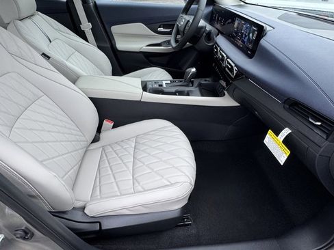 New 2026 Nissan Sentra SL w/ Floor Mat Package image 8