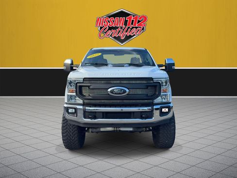 Used 2022 Ford F250 XL w/ Power Equipment Group AWD/4WD image 3