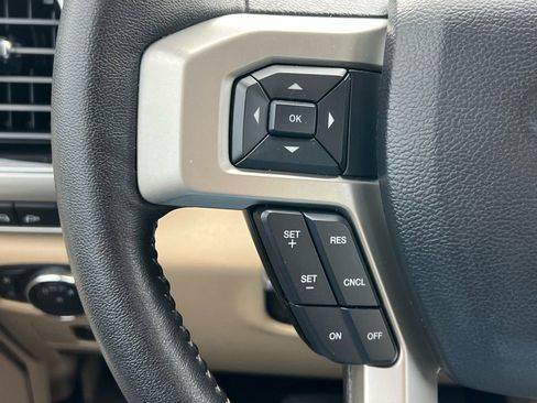 Used 2019 Ford F350 Lariat w/ Chrome Package image 37