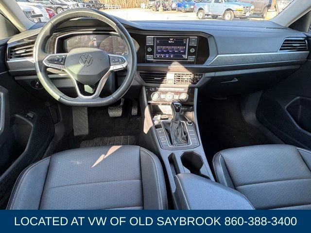Used 2024 Volkswagen Jetta SE FWD image 13