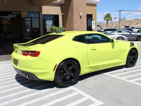 Used 2020 Chevrolet Camaro LT w/ Technology Package image 7