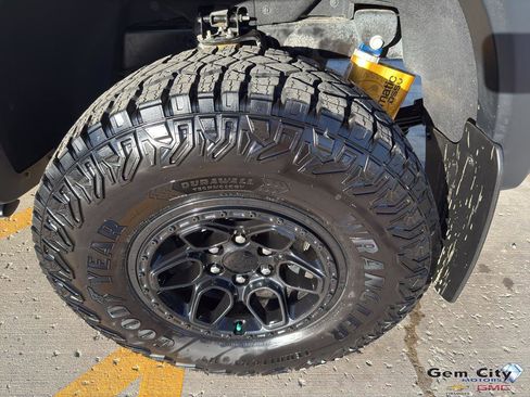 Used 2024 Chevrolet Colorado ZR2 w/ ZR2 Bison Edition image 10