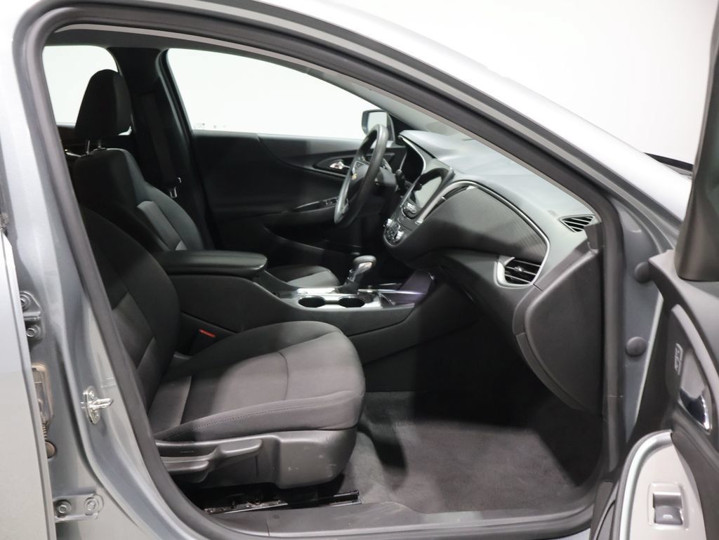 Used 2024 Chevrolet Malibu LT FWD image 21