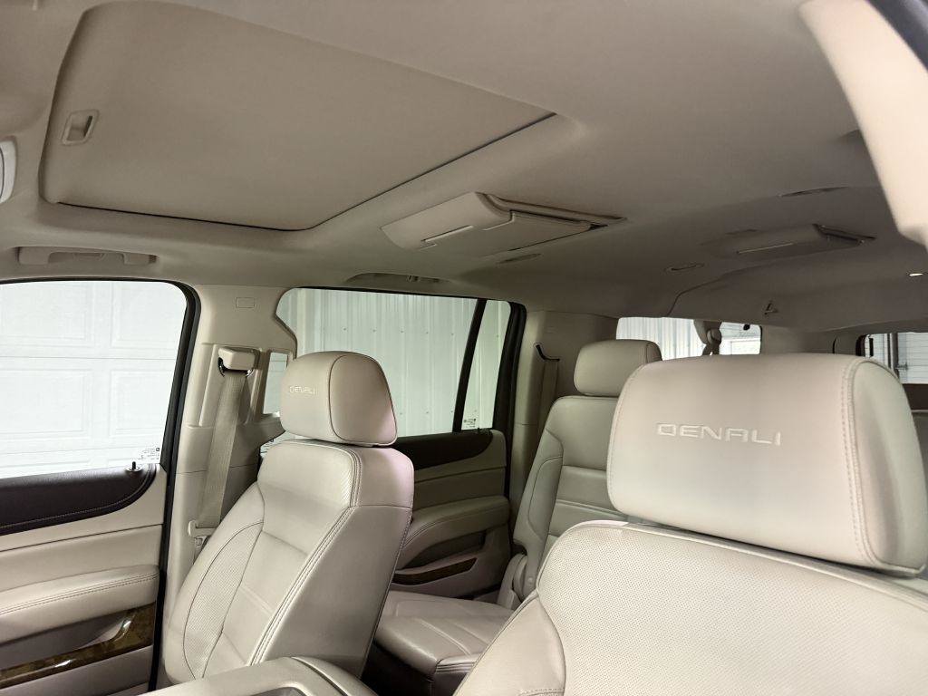 Used 2017 GMC Yukon XL Denali w/ Open Road Package AWD/4WD image 12