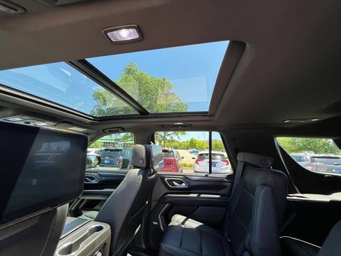 Used 2021 Chevrolet Tahoe RST w/ Luxury Package AWD/4WD image 23