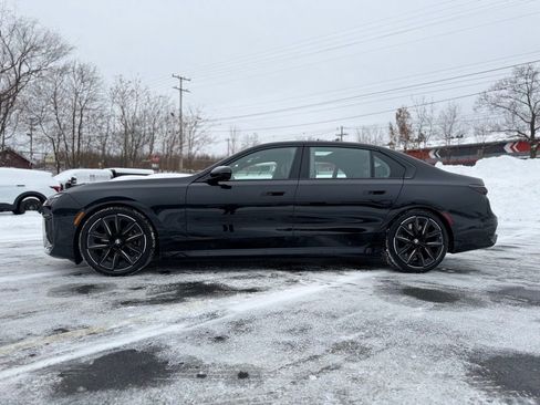 Certified 2023 BMW 760i xDrive w/ Executive Package image 3