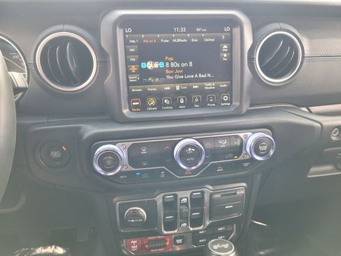 Used 2022 Jeep Wrangler Unlimited Rubicon 4xe image 23