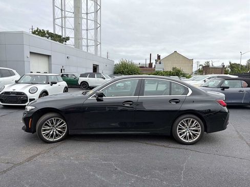 Used 2024 BMW 330i xDrive Sedan w/ Premium Package AWD/4WD image 3