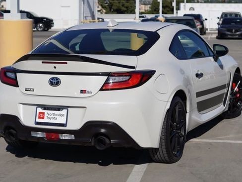 Used 2024 Toyota GR86 TRUENO Edition image 8