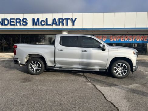 Used 2021 Chevrolet Silverado 1500 LT image 3