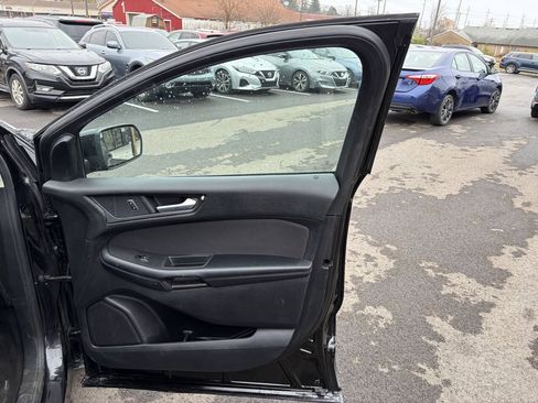 Used 2020 Ford Edge SEL AWD/4WD image 17