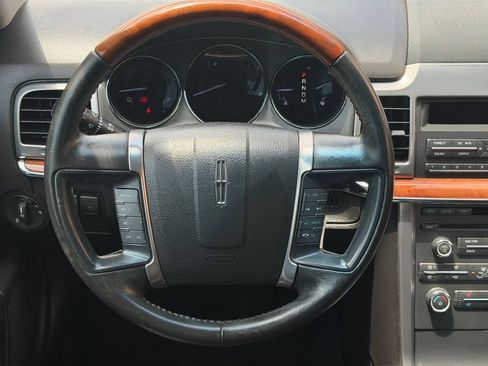 Used 2012 Lincoln MKZ FWD image 17
