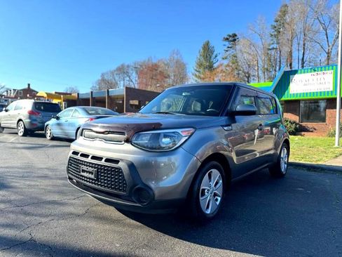 Used 2016 Kia Soul image 1