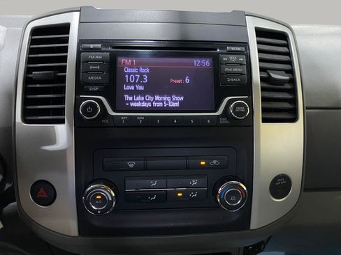 Used 2018 Nissan Frontier SV AWD/4WD image 12
