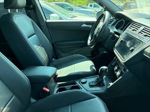 Used 2021 Volkswagen Tiguan SE R-Line AWD/4WD image 5