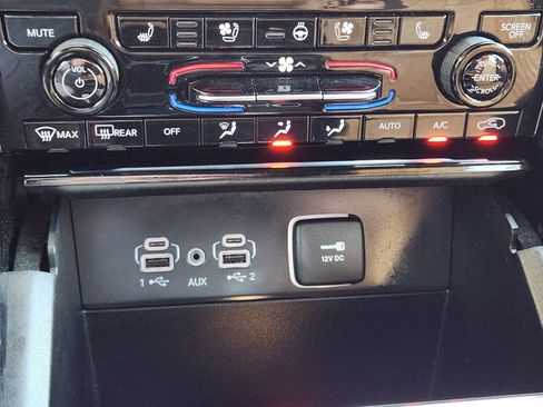Used 2024 Jeep Grand Cherokee L Summit AWD/4WD image 18