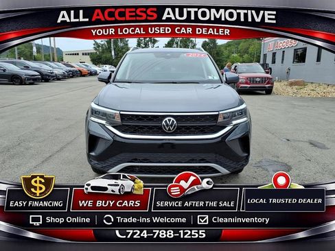 Used 2024 Volkswagen Taos SE FWD image 3