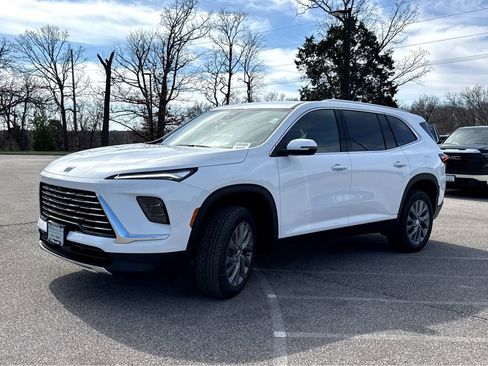 New 2026 Buick Enclave Preferred w/ LPO, Floor Liner Package FWD image 4