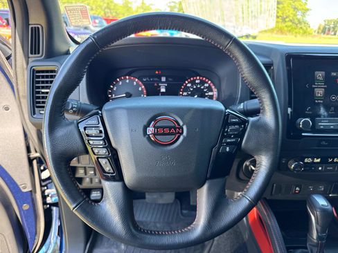 Used 2023 Nissan Frontier PRO-4X w/ Technology Package AWD/4WD image 30