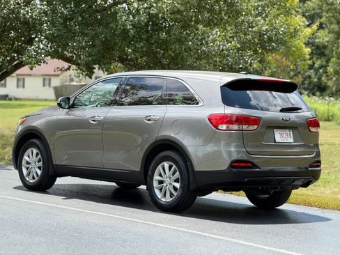 Used 2016 Kia Sorento L FWD image 7