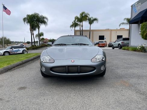 Used 2002 Jaguar XK8 Convertible RWD image 2