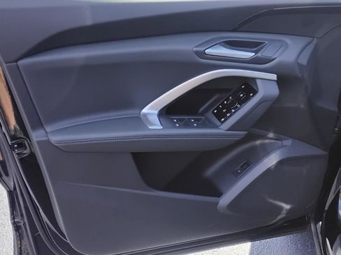 Used 2025 Audi Q5 Premium w/ Convenience Package image 16