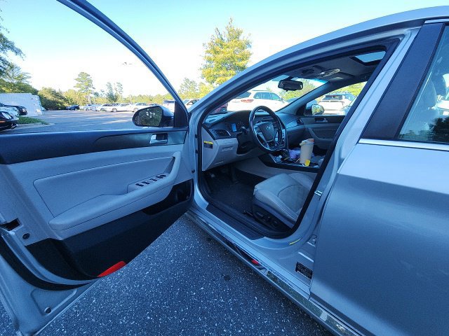 Used 2016 Hyundai Sonata Sport w/ Option Group 1V FWD image 22