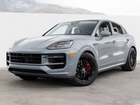 New 2026 Porsche Cayenne S image 1