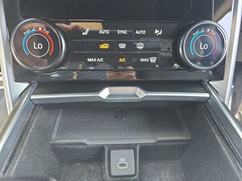 Certified 2023 Land Rover Range Rover SV AWD/4WD image 29