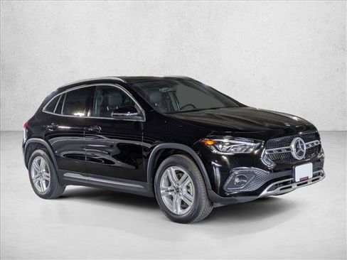 Used 2021 Mercedes-Benz GLA 250 4MATIC image 3