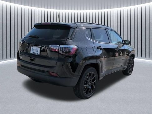New 2026 Jeep Compass Latitude w/ Sun and Sound Group AWD/4WD image 6