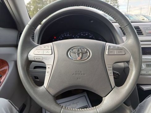 Used 2011 Toyota Camry XLE w/ XLE Extra-Value Pkg #2 image 17