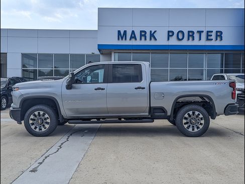 New 2026 Chevrolet Silverado 2500 Custom w/ Custom Convenience Package AWD/4WD image 9