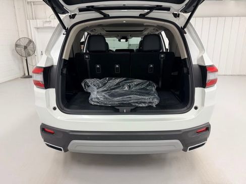 Used 2025 Honda Pilot Elite image 28