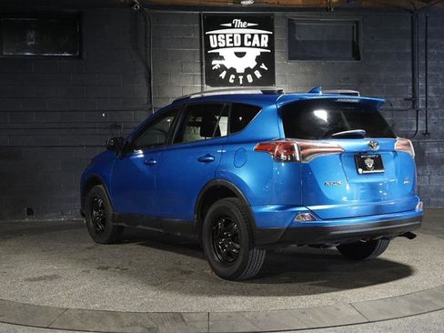Used 2016 Toyota RAV4 LE image 3