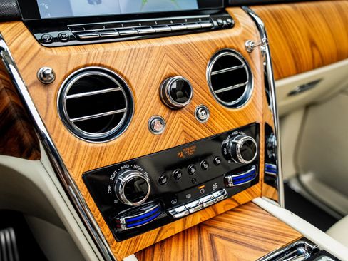 Used 2019 Rolls-Royce Cullinan image 49