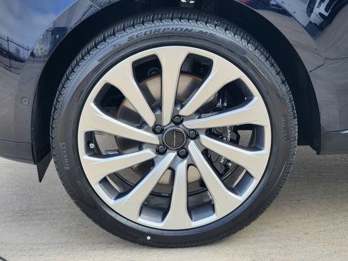 New 2026 Land Rover Range Rover Autobiography image 10