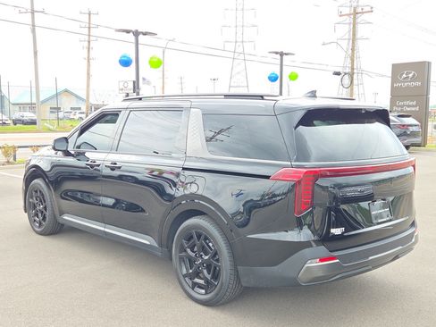 Used 2025 Kia Carnival SX Prestige FWD image 3