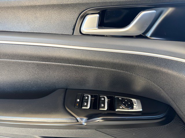 Used 2023 Kia K5 GT-Line w/ GT-Line Premium Package FWD image 9