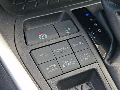 Certified 2024 Toyota RAV4 XLE image 27