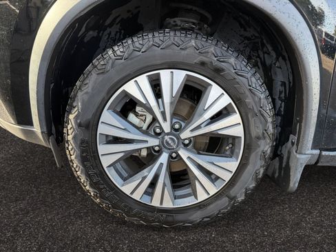 Used 2023 Nissan Rogue SV AWD/4WD image 14