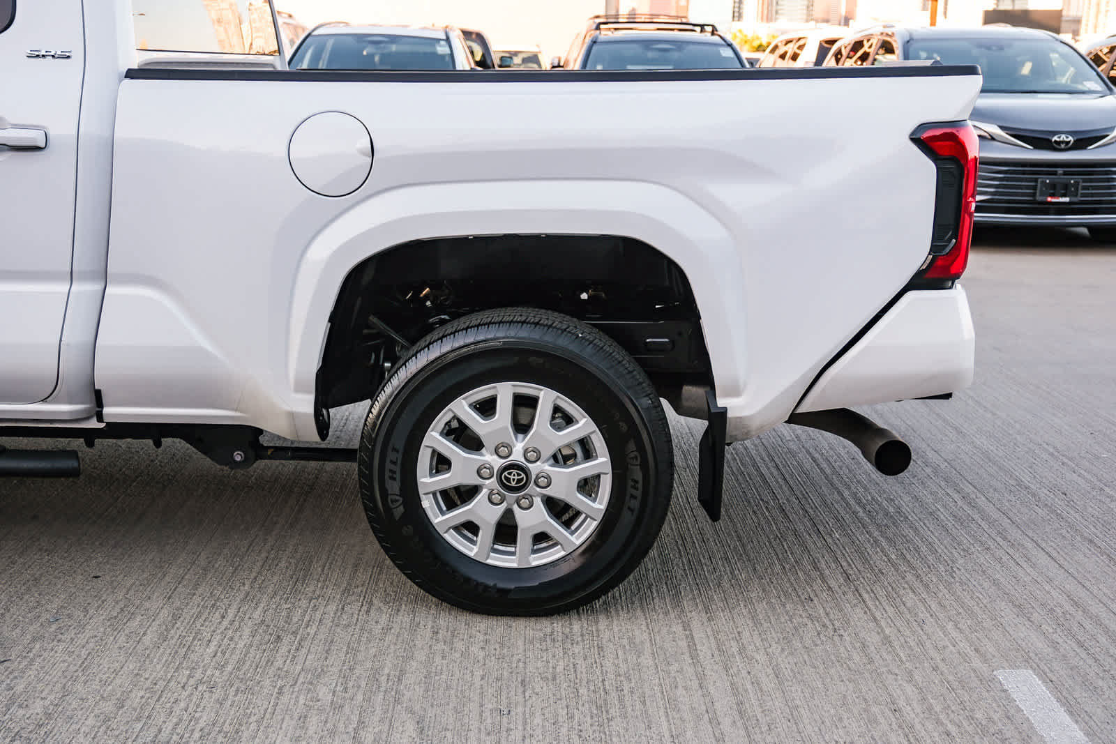 Certified 2024 Toyota Tacoma SR5 AWD/4WD image 8