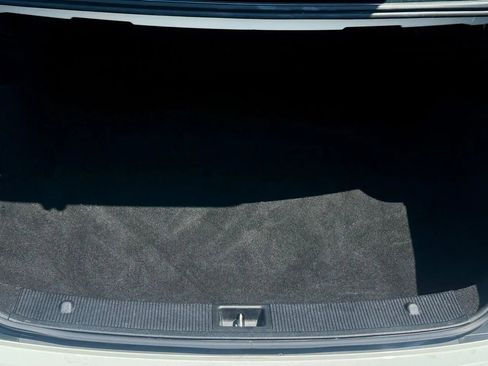 Used 2012 Mercedes-Benz C 250 Sedan image 7
