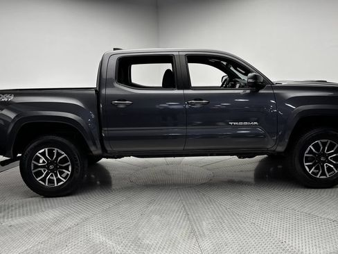 Used 2023 Toyota Tacoma TRD Sport AWD/4WD image 42