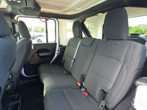 Used 2019 Jeep Wrangler Unlimited Sport S AWD/4WD image 8