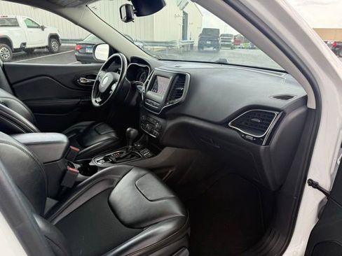 Used 2021 Jeep Cherokee Latitude Plus AWD/4WD image 8