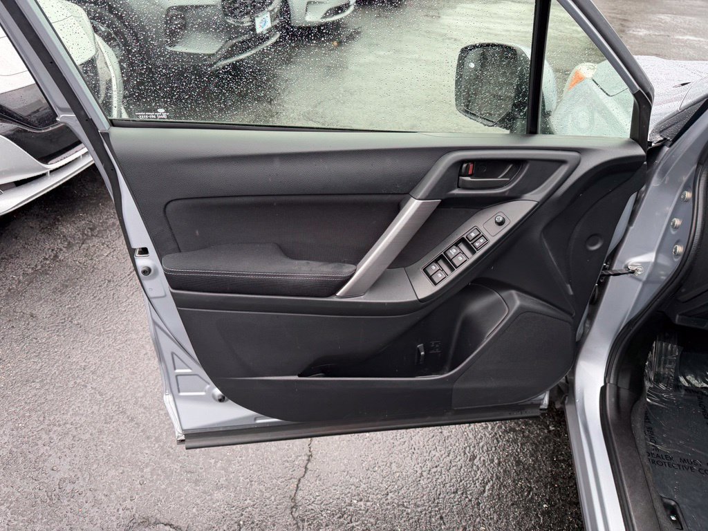 Used 2015 Subaru Forester 2.5i Premium AWD/4WD image 10