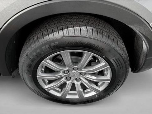 Used 2023 Cadillac XT4 Premium Luxury AWD/4WD image 9